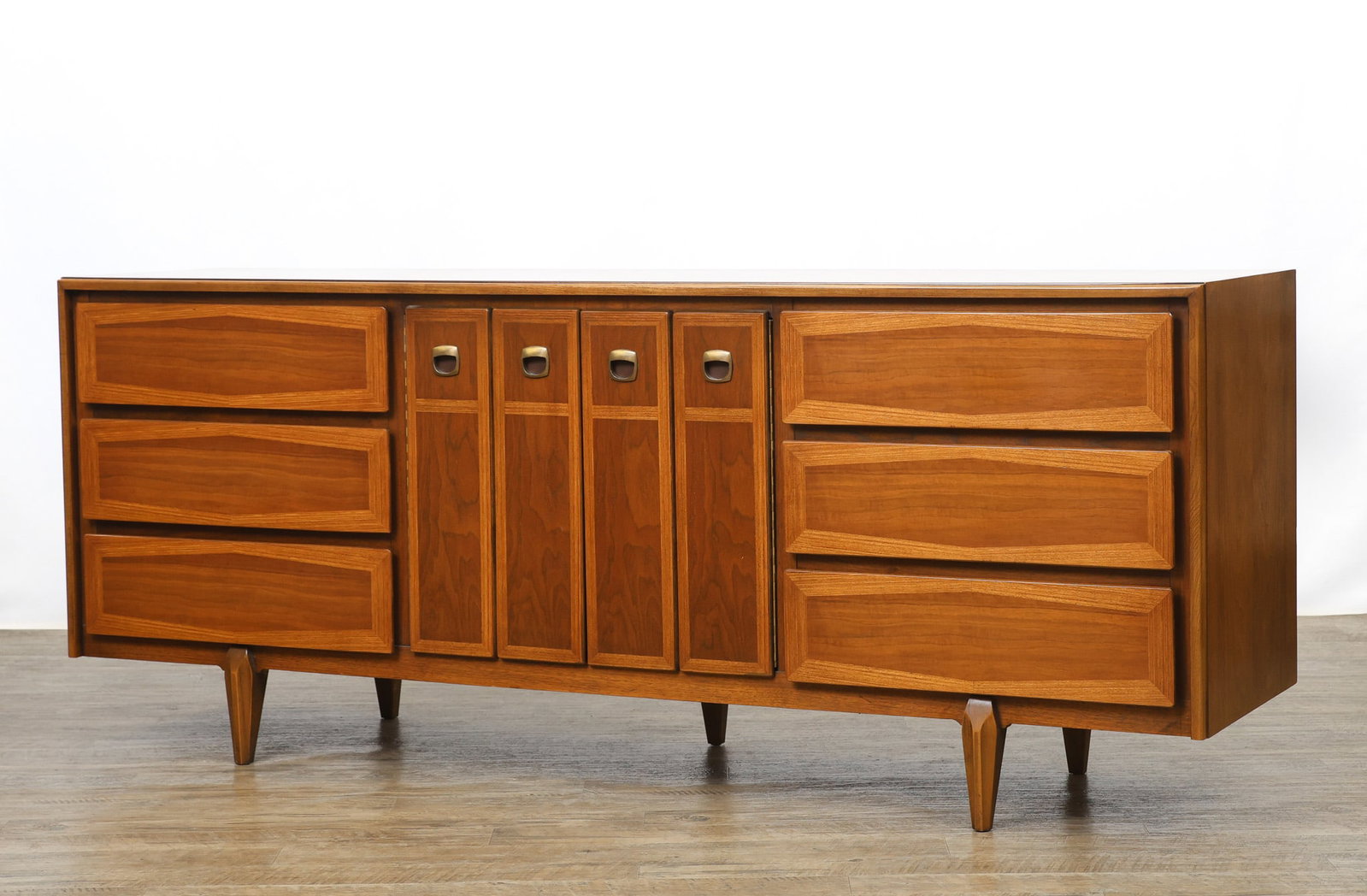 American of Martinsville "Format" Dresser (1 of 13)