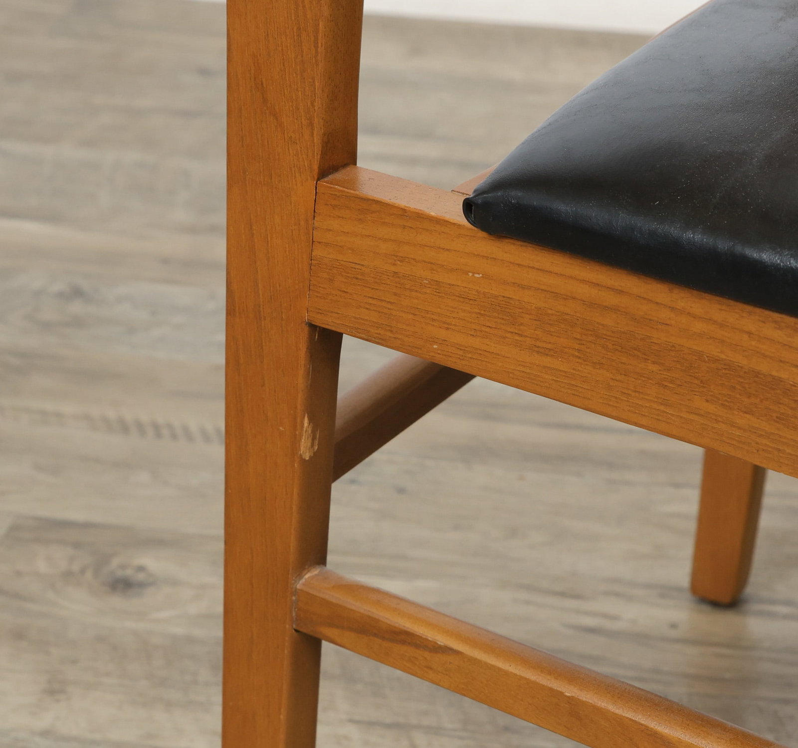 Accent Chairs - 11