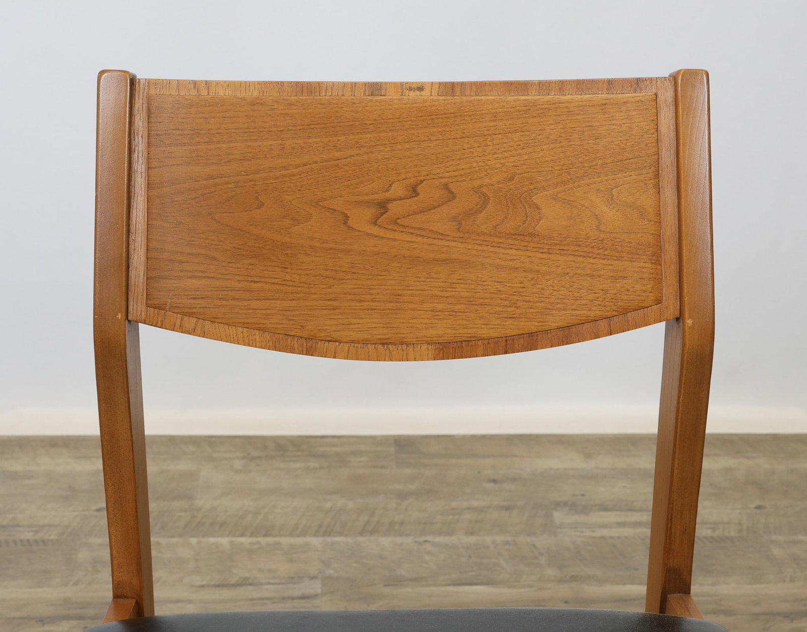 Accent Chairs - 7