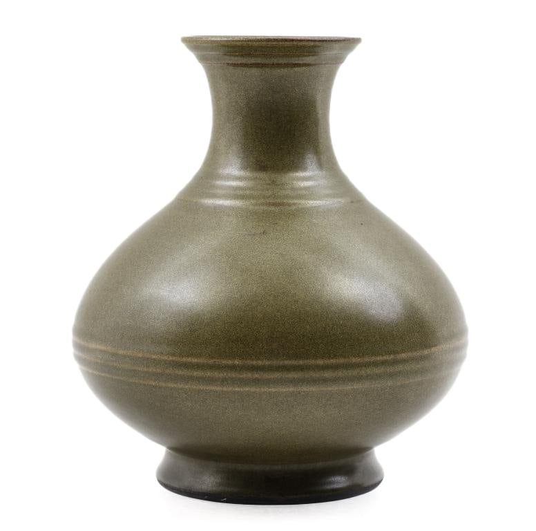 Chinese Teadust Glaze Porcelain Vase (1 of 7)