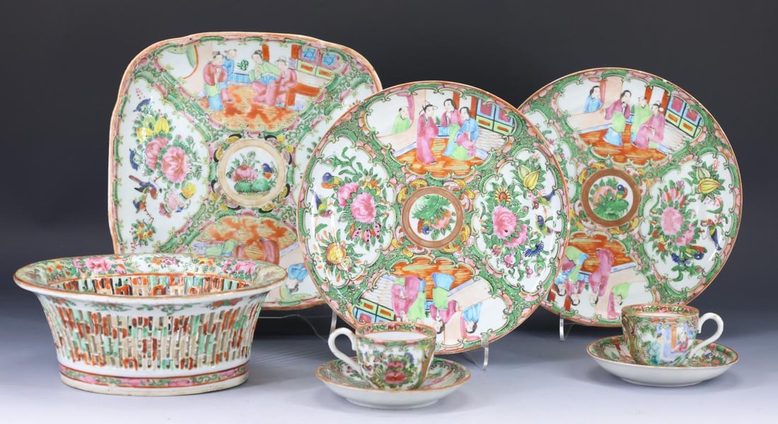 Chinese Rose Medallion Porcelain Dessert Wares (1 of 11)