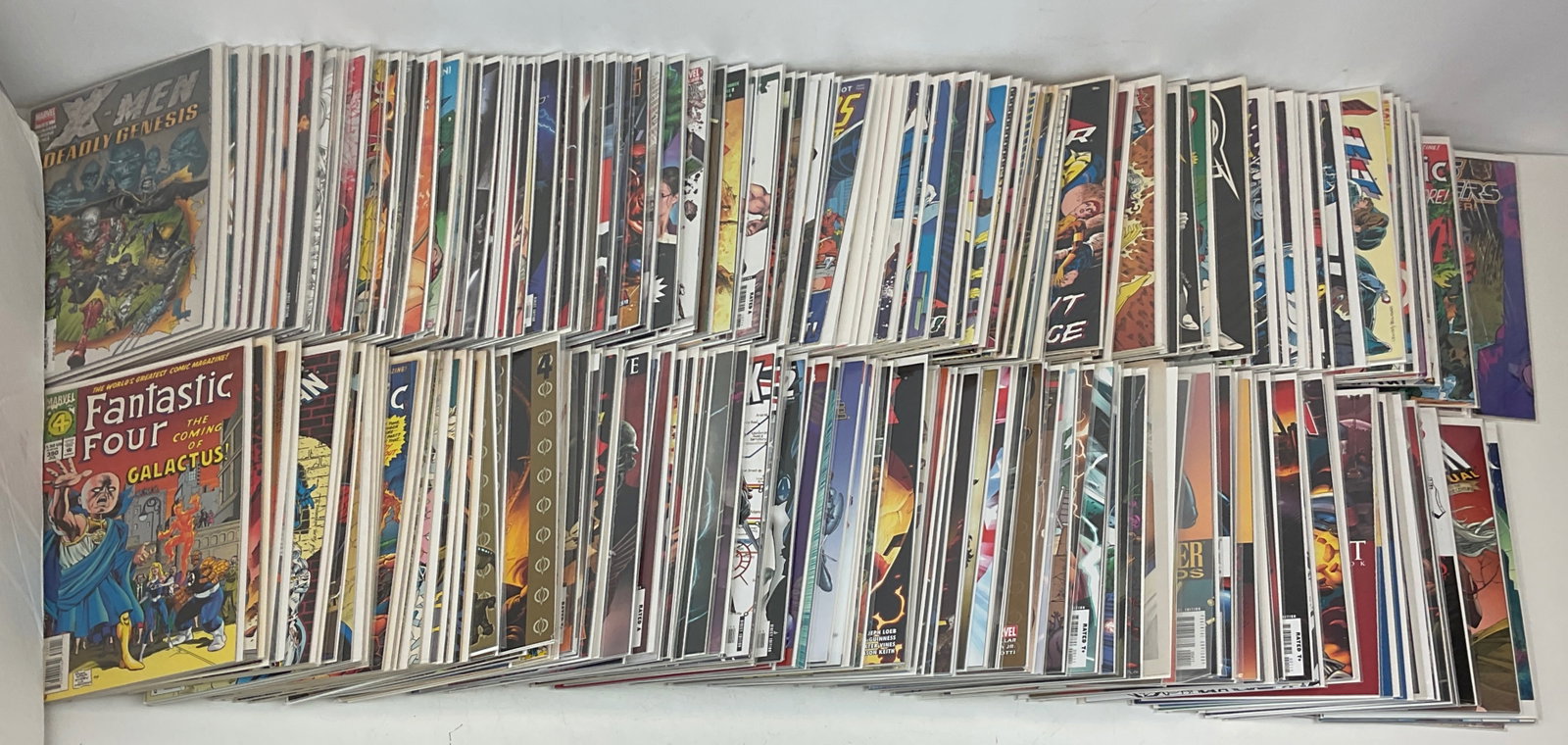 Marvel Grab Bag: Marvel Grab bag (approx. 240 Comics). Includes assorted titles such as X-Men, Fantastic Four, Iron Man, Captain America, Spider-Man, Ghost Rider, Wolverine, The Incredible Hulk, Thor, Daredevil, Civil