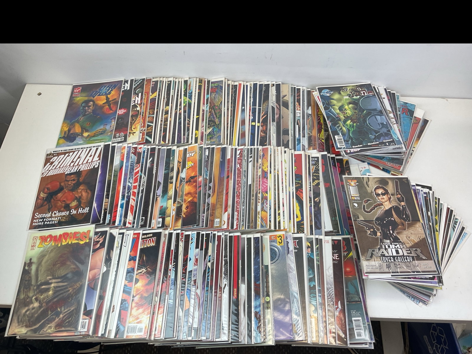 Independent Comics Grab Bag: Independent comics Grab bag (approx. 220 Comics). Assorted titles including Phantom Force, Prototype, Freex, Strangers, Dark Ivory, FX, Kade, The Darkness, Stormwatch, Black Terror, Doctor Who, The