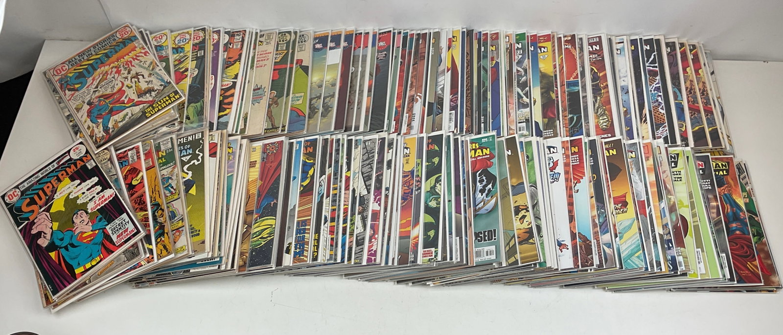 Asst. Superman Comics (approx. 210).: Superman #655, #656, #657, #659, #660, #661, #662, #663, #664, #665, #666, #668, #670, #671, #672, #673, #674, #675, #677, #678, #683, #690, #692, #693, #695, #696, #702, #703, #704, #705, #712. Super
