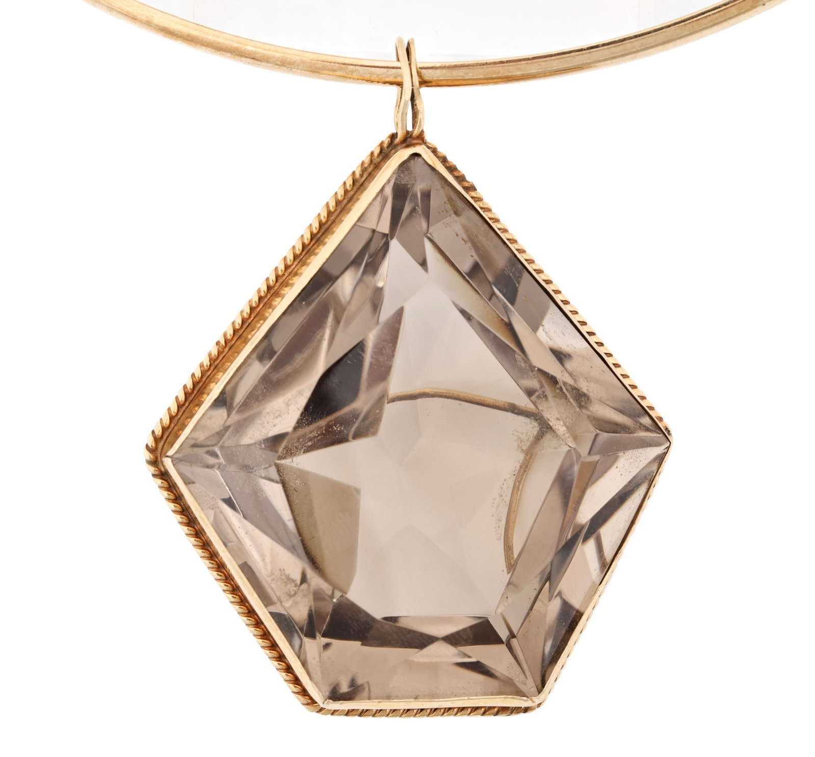 14K YG Necklace with Smoky Quartz Pendant: 14K yellow gold omega style choker with an approx. 125 carat faceted smoky quartz pendant in a 14K yellow gold rope-twist frame. Necklace 15"l; pendant 2"h x 1.75"w. Pendant 33.8 dwt; necklace 21.0