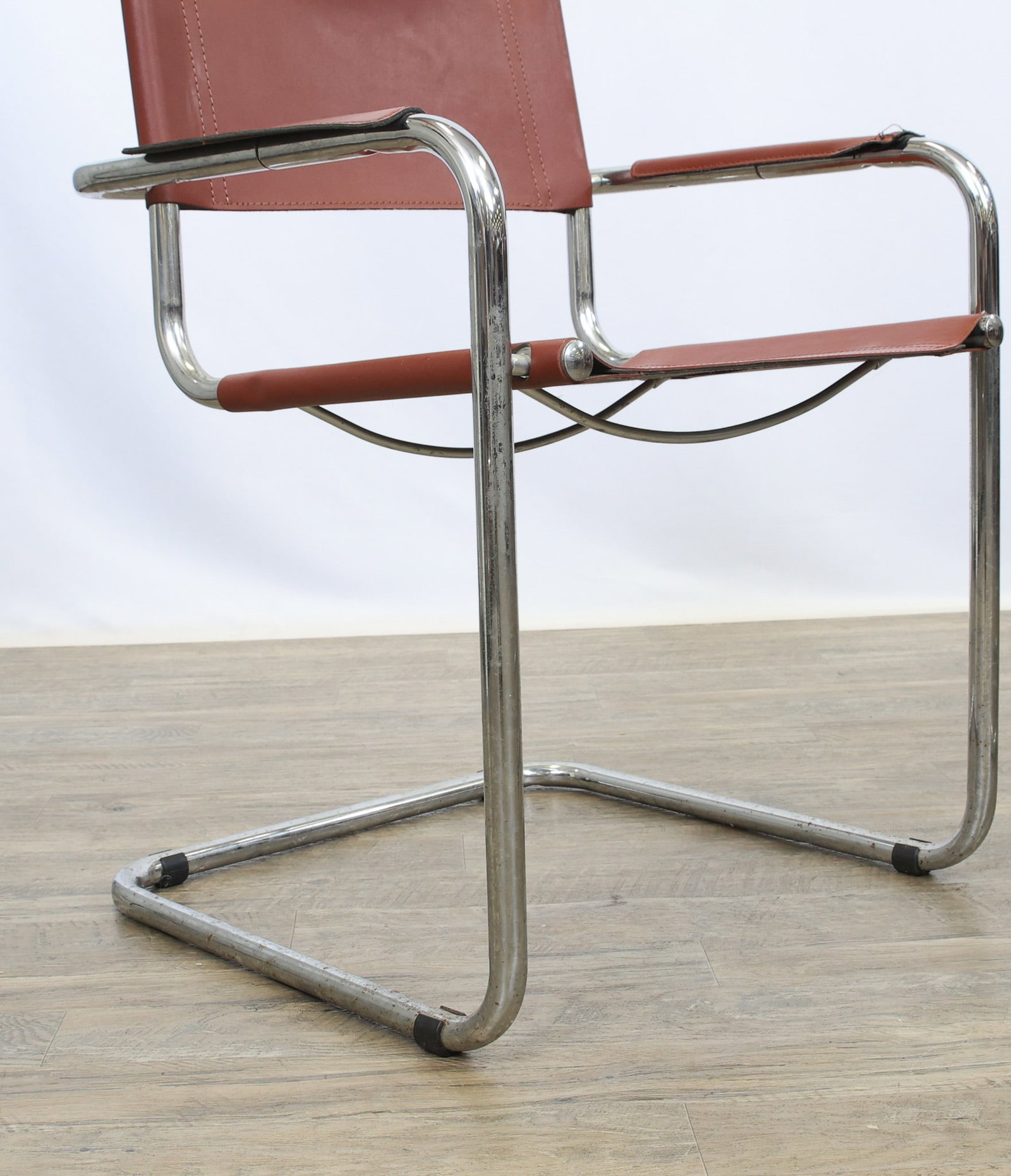 Cantilever Chairs - 8