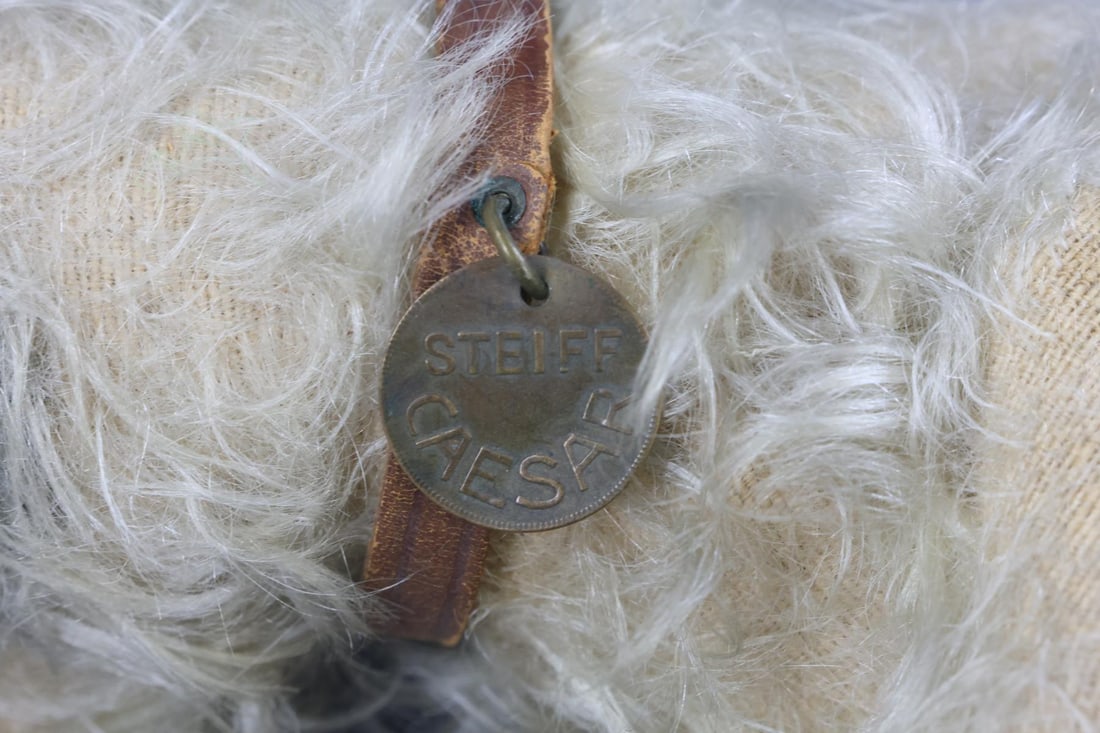 VINTAGE STEIFF. - 8