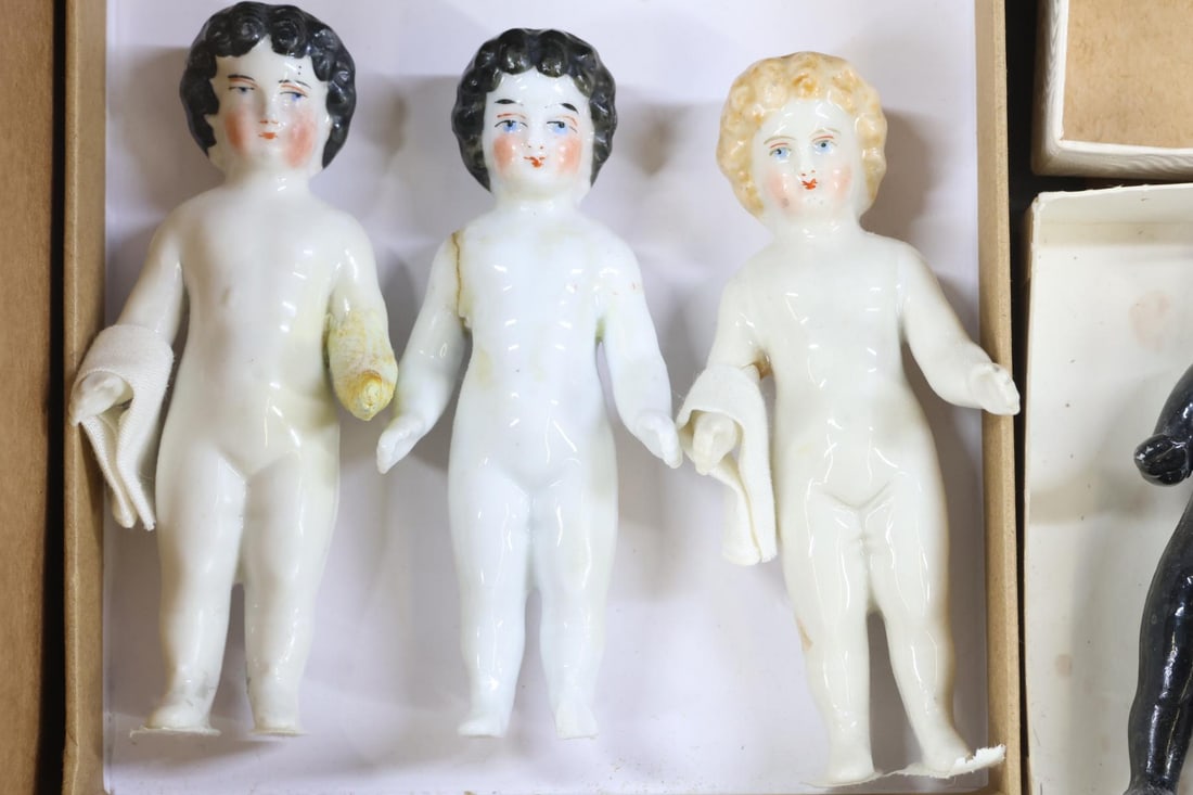 CHINA DOLLS. - 3