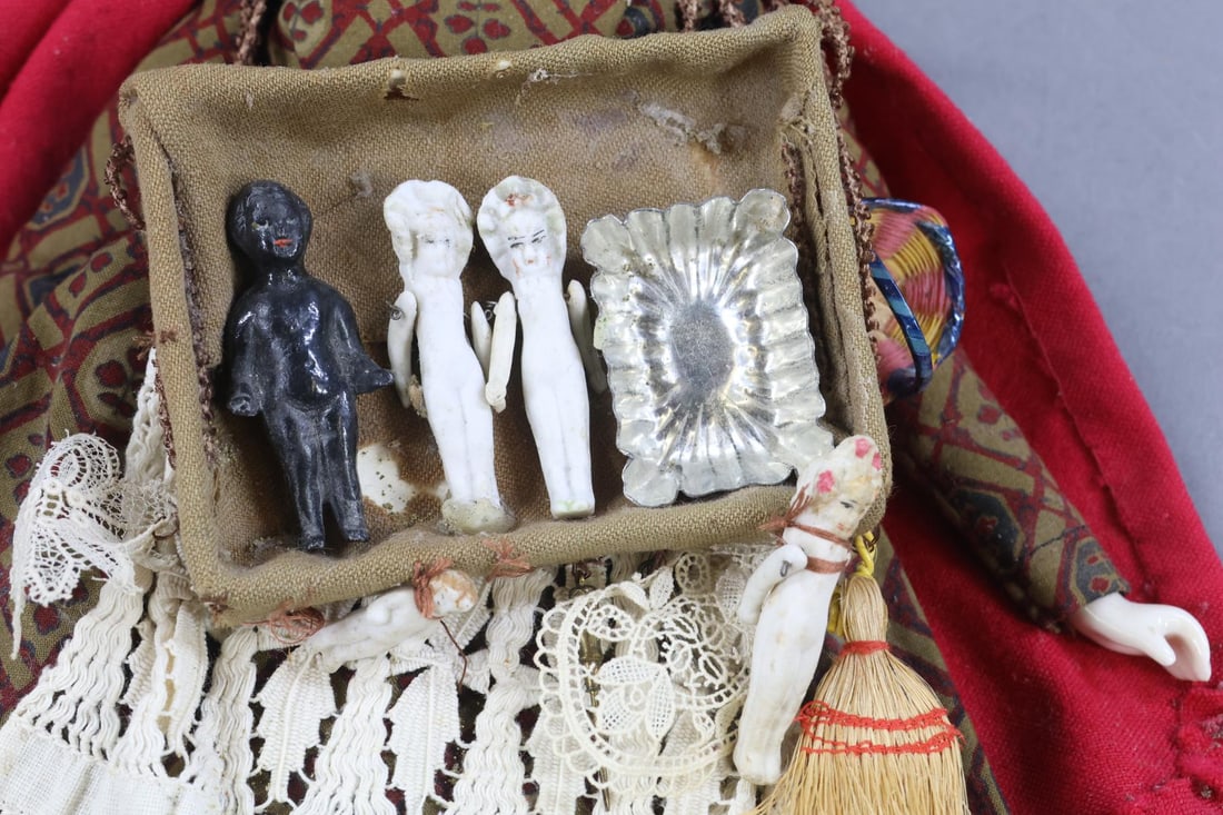 CHINA DOLLS. - 11