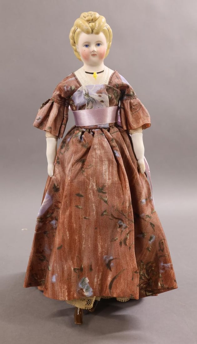 CHINA DOLLS/BISQUE. - 11