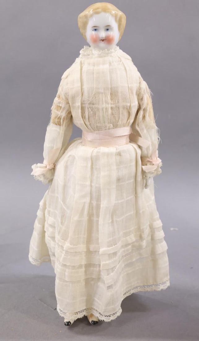 CHINA DOLLS/BISQUE. - 9
