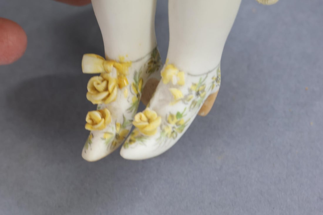 CHINA DOLLS. - 12
