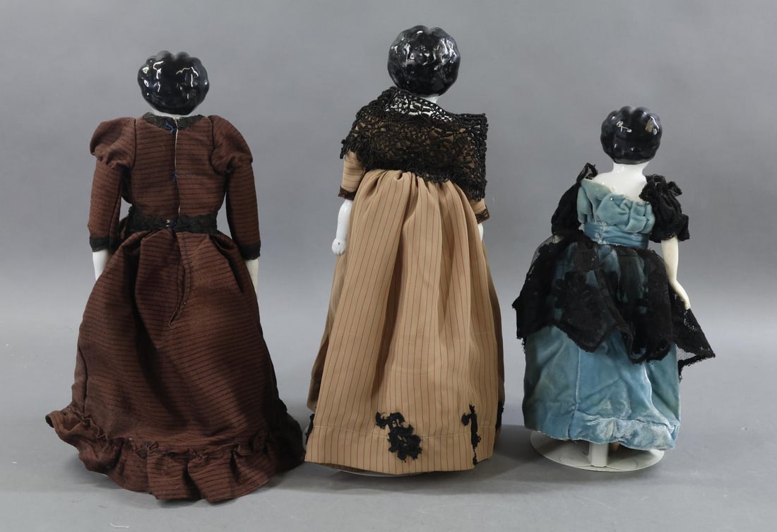 CHINA DOLLS. - 13