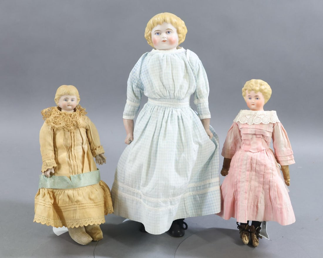 GERMAN BISQUE DOLLS. (1 of 8)
