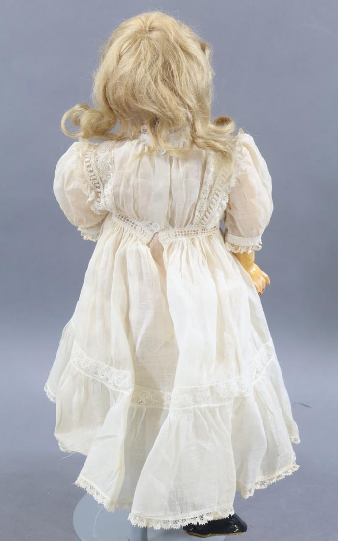 GERMAN BISQUE DOLLS. - 10