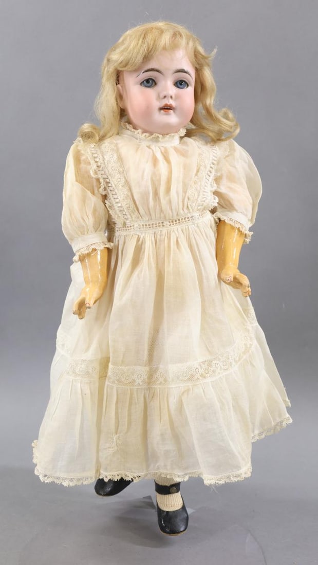 GERMAN BISQUE DOLLS. - 7