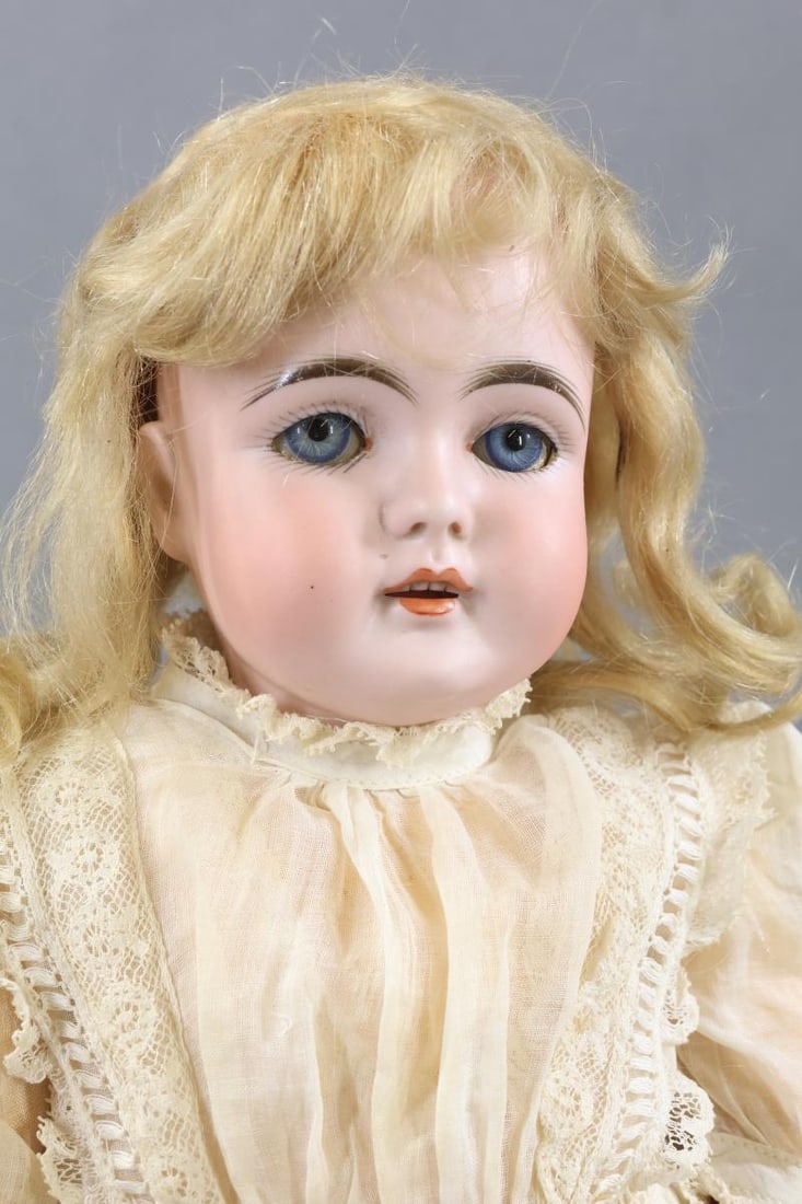 GERMAN BISQUE DOLLS. - 9