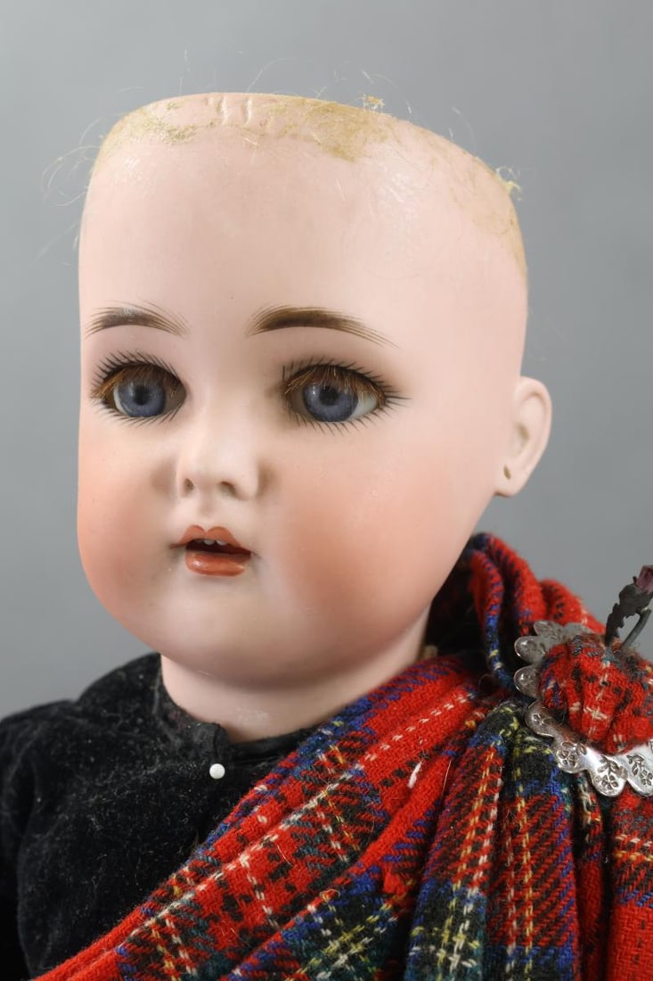 GERMAN BISQUE DOLLS. - 7