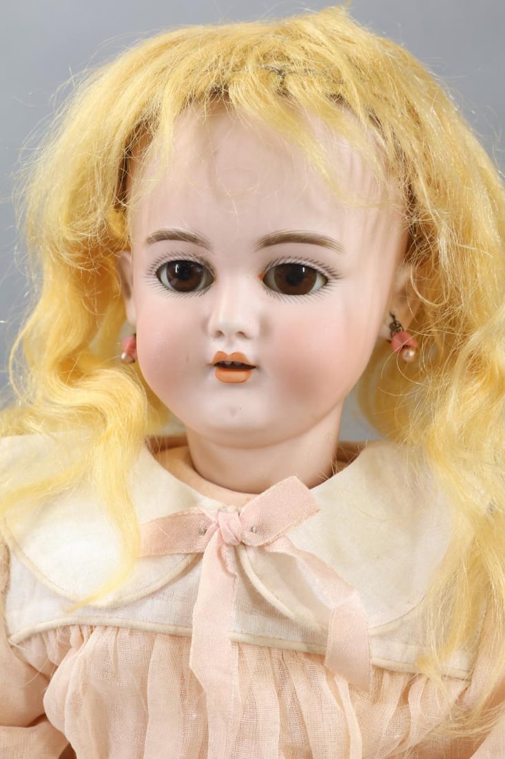 GERMAN BISQUE DOLLS. - 3