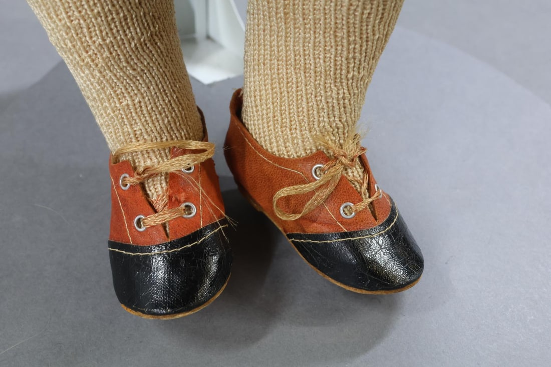 GERMAN BISQUE DOLLS. - 10