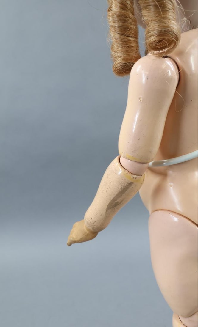 GERMAN BISQUE DOLLS. - 19