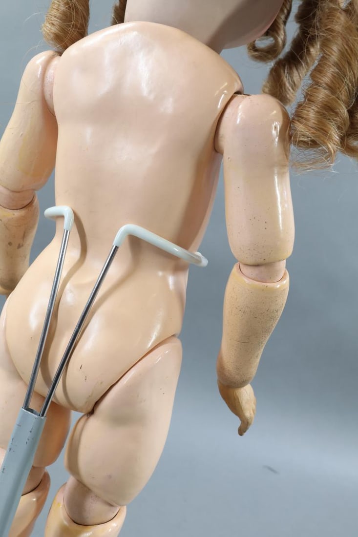 GERMAN BISQUE DOLLS. - 20