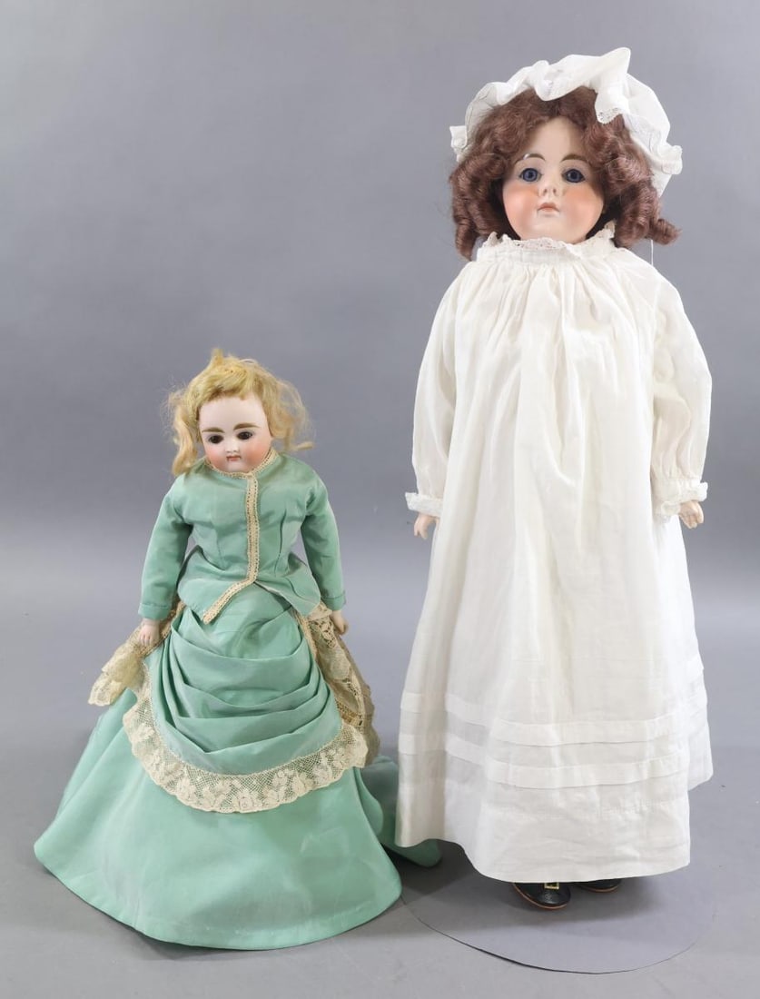 GERMAN BISQUE CLOSED MOUTH DOLLS. (1 of 11)