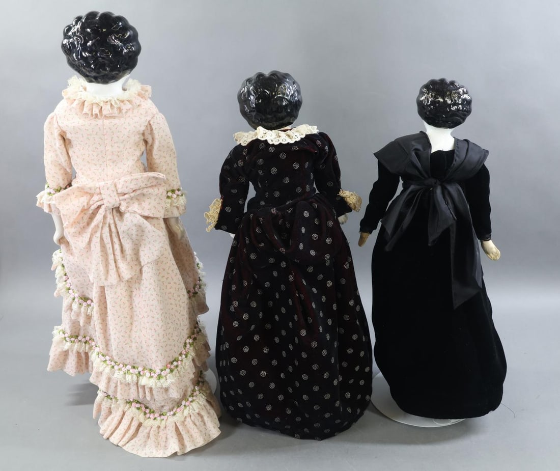 CHINA DOLLS. - 13