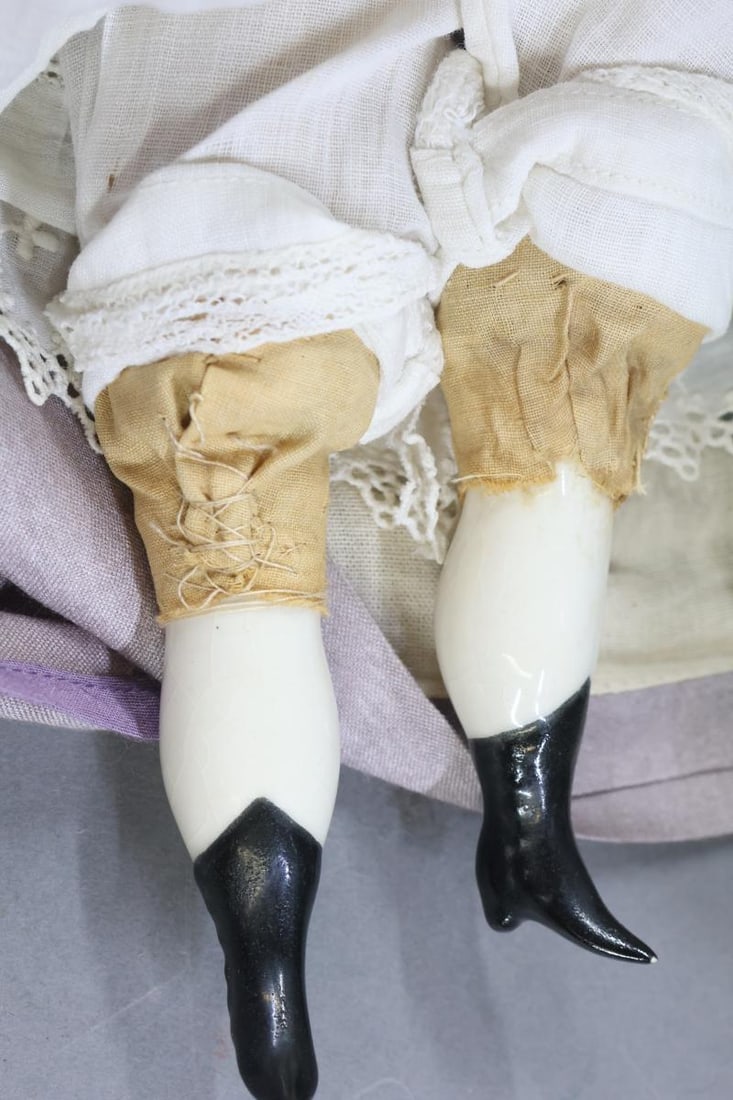 CHINA DOLLS. - 12