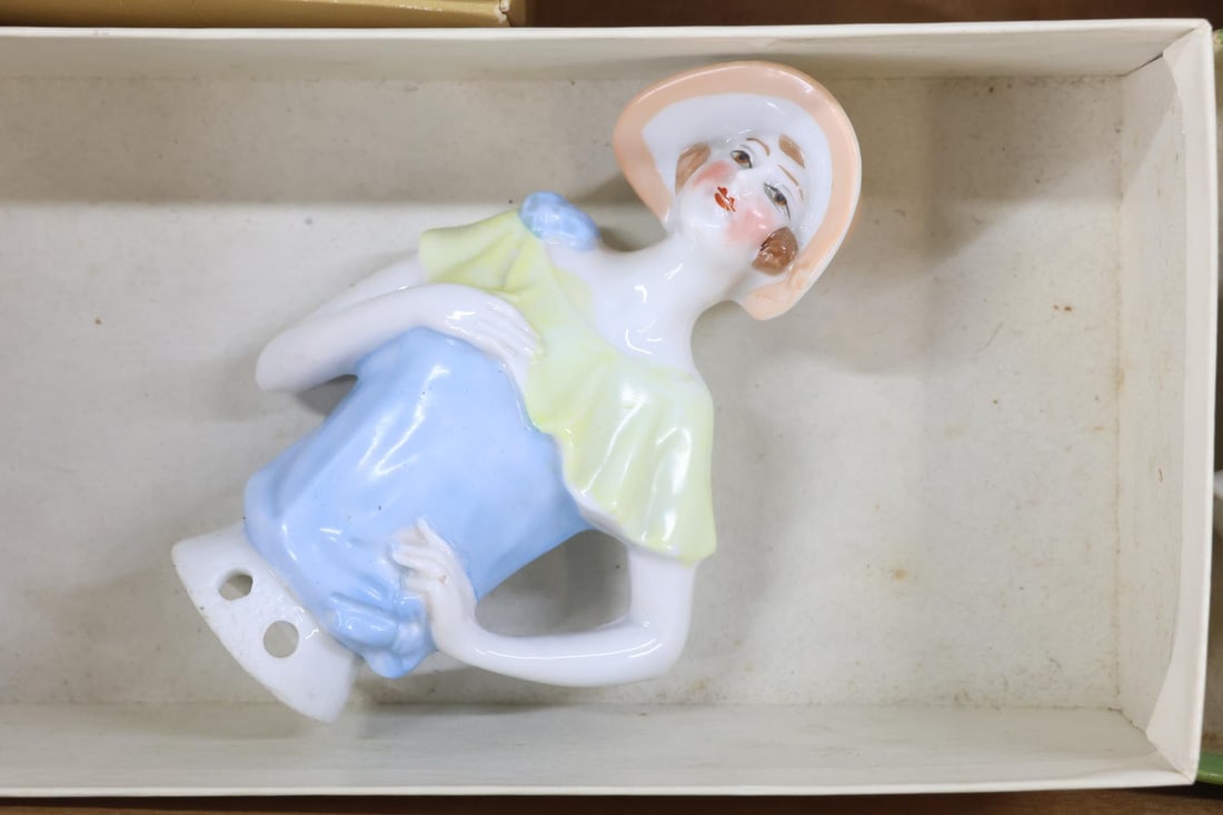 CHINA DOLLS. - 2