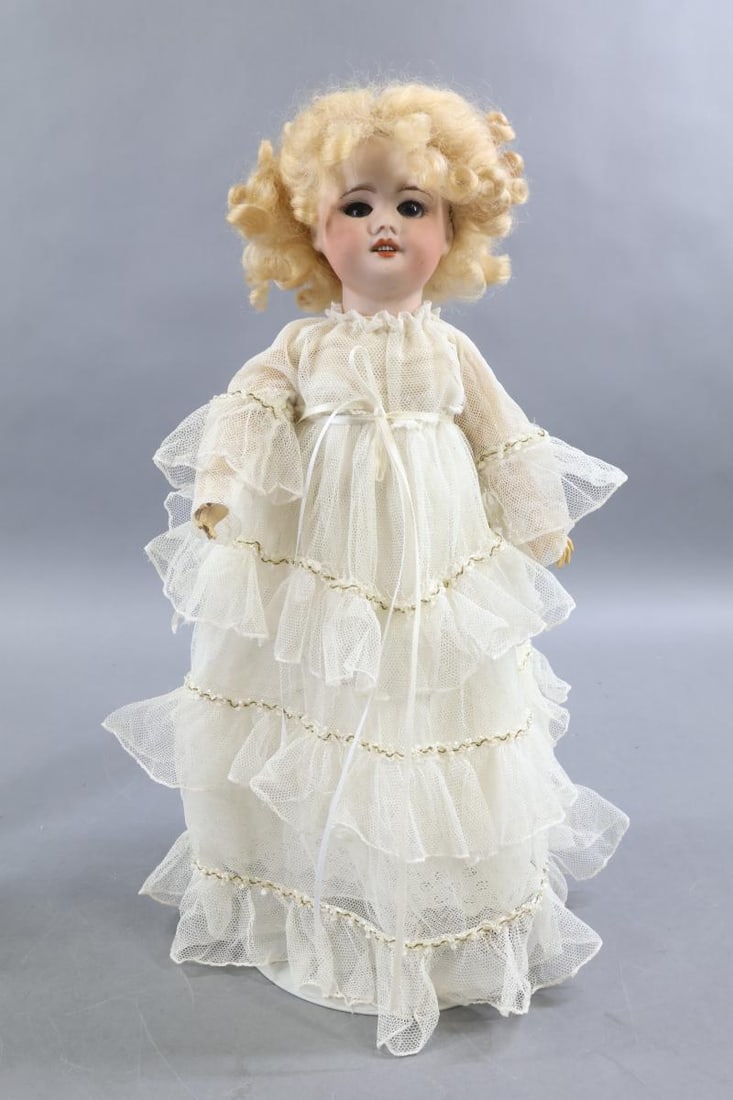 FRENCH BISQUE DOLLS. - 6