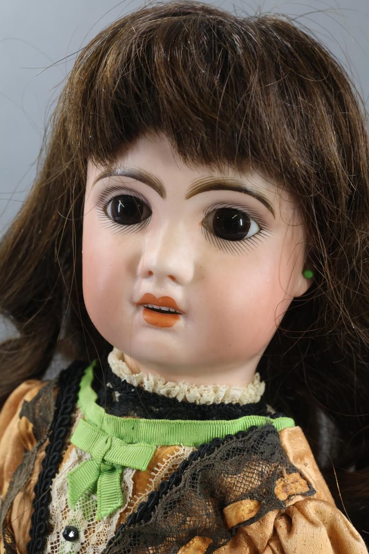 FRENCH BISQUE DOLLS. - 3