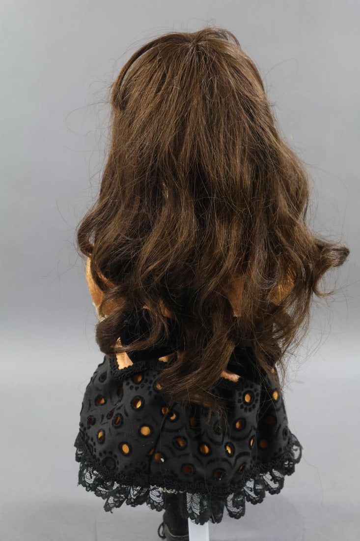 FRENCH BISQUE DOLLS. - 7