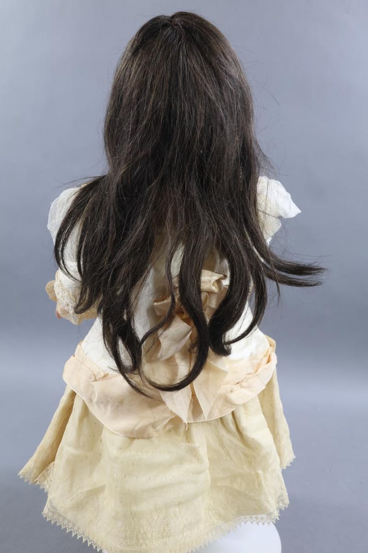 FRENCH BISQUE DOLLS. - 11