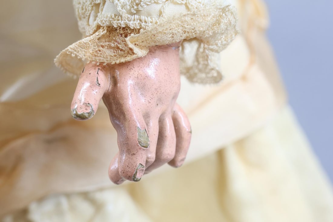 FRENCH BISQUE DOLLS. - 8