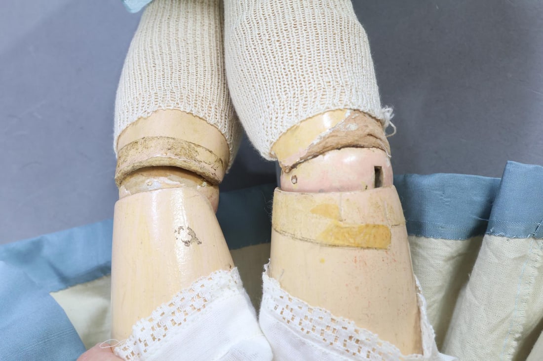 FRENCH BISQUE DOLLS. - 12
