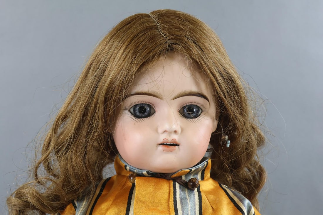 FRENCH BISQUE DOLLS. - 7