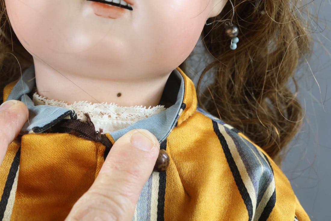 FRENCH BISQUE DOLLS. - 8