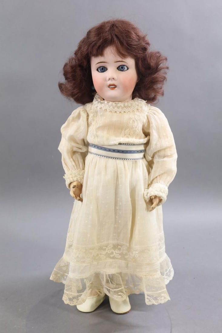 FRENCH/GERMAN BISQUE DOLLS. - 6