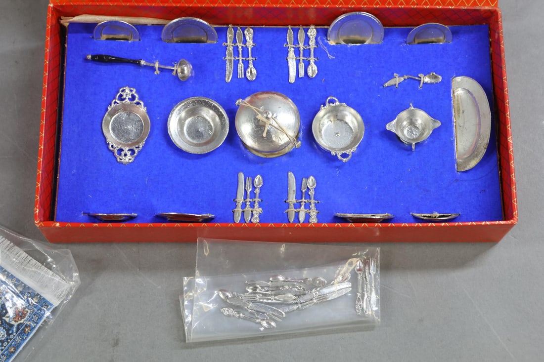 MINIATURES. - 3