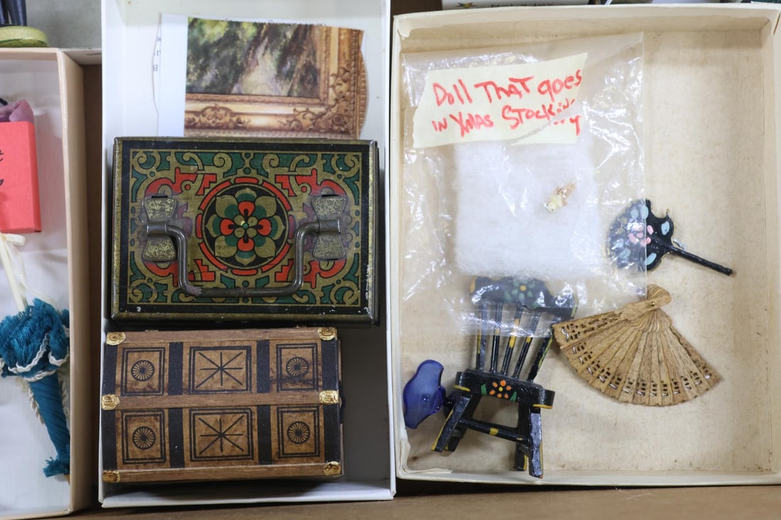 MINIATURES. - 9