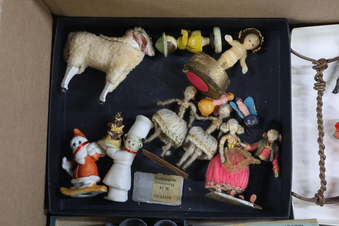 MINIATURES. - 2
