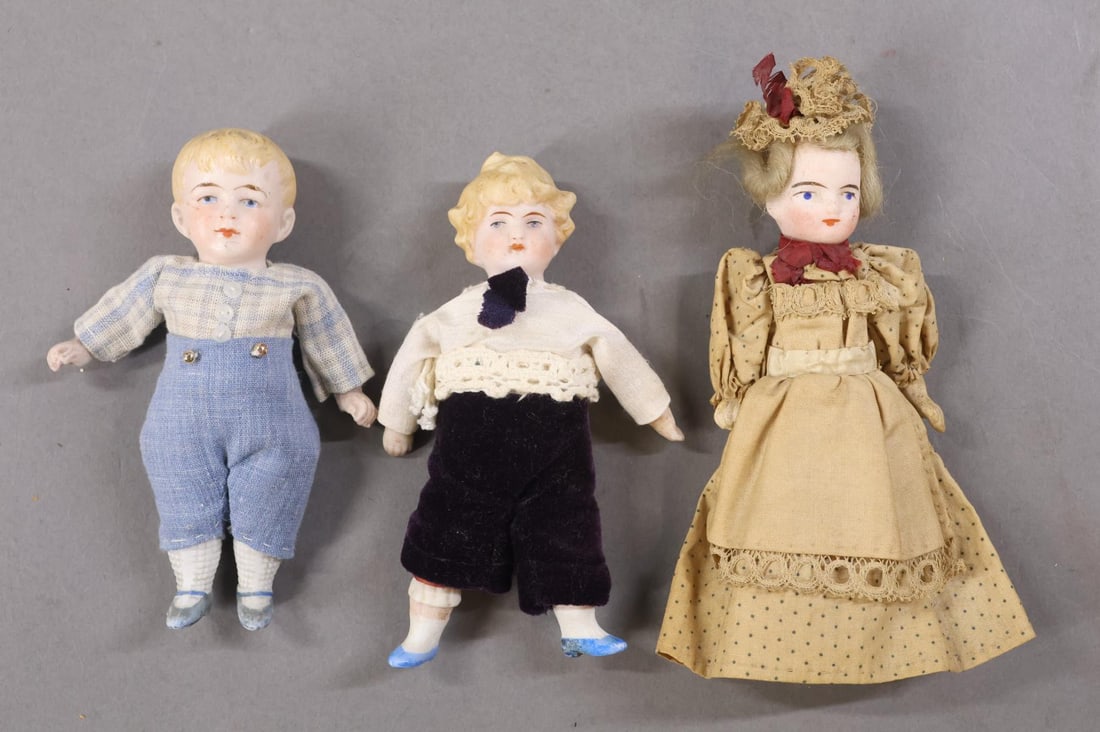 MINIATURES. - 4
