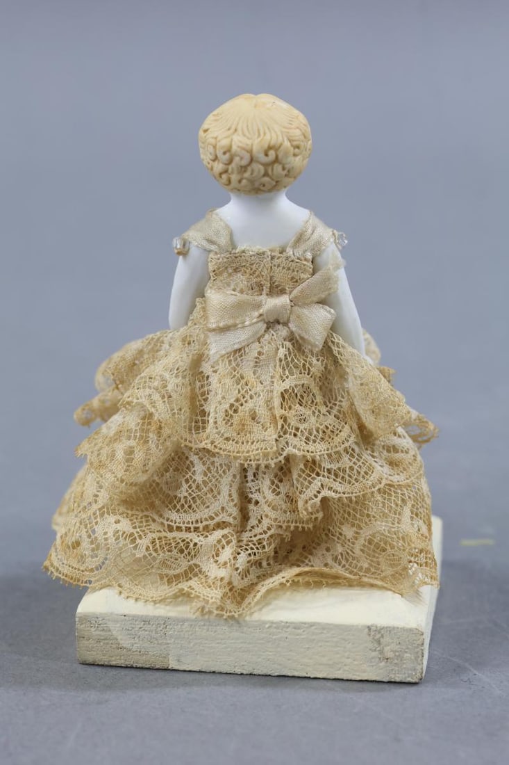 MINIATURES. - 8