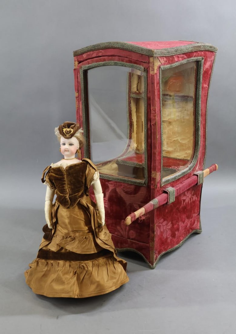 ANTIQUE FRENCH FASHION DOLLS. (1 of 13)