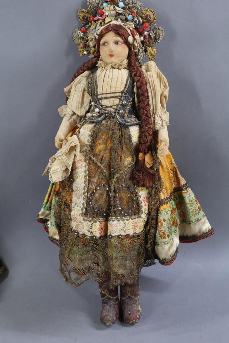 DOLLS REPRESENTING OTHER COUNTRIES. - 4