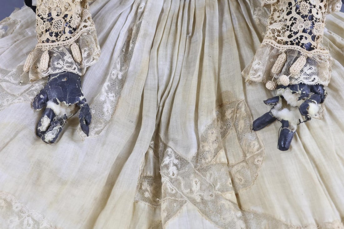 CHINA DOLLS. - 3