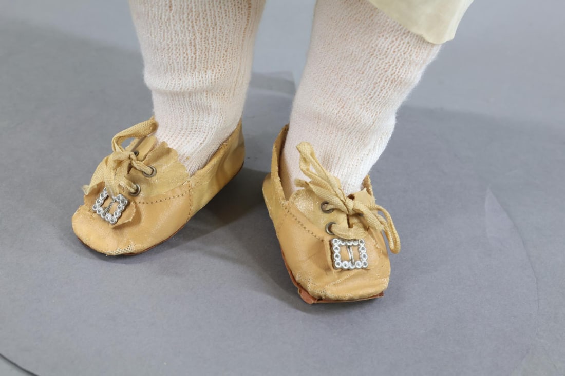 GERMAN BISQUE DOLLS. - 11
