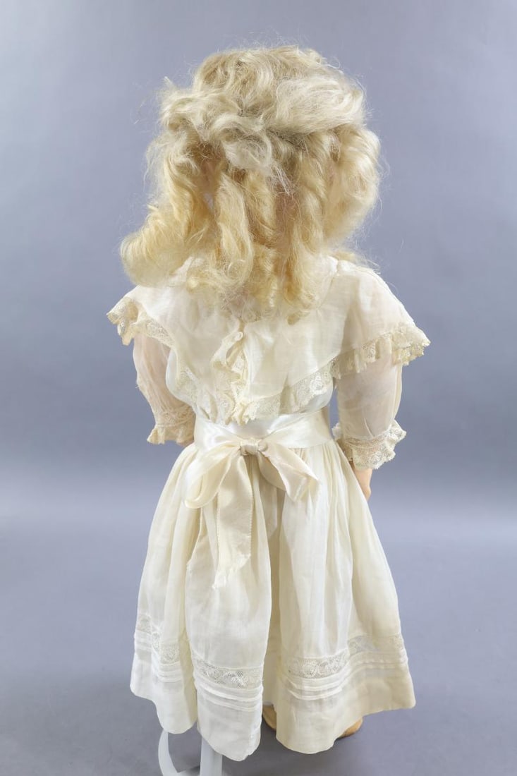 GERMAN BISQUE DOLLS. - 12