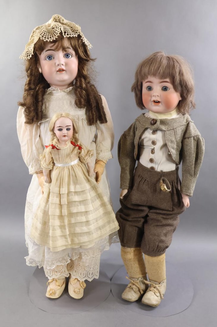 GERMAN BISQUE DOLLS. (1 of 14)